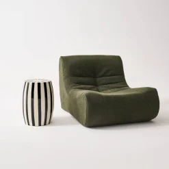 Mesa de apoio em aço esmaltado, listras bicolores