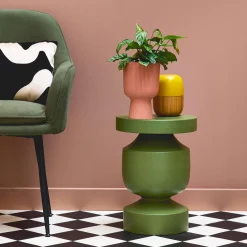 Mesa de apoio o mesa de cabeceira em metal