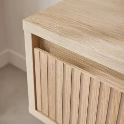Mesa de cabeceira com efeito madeira, 1 gaveta