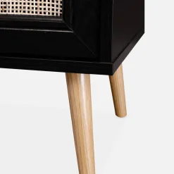 Mesa de cabeceira de vime escandinava