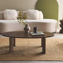 Mesa de centro oval em madeira de manga maciça