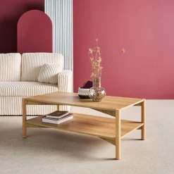 Mesa de centro retangular em decoração madeira
