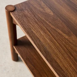 Mesa de centro retangular em decoração madeira