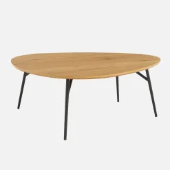 Mesa de centro triangular com pés de metal pretos e efeito carvalho