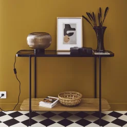 Mesa de console vintage em metal preto com tampos de vidro, 110cm