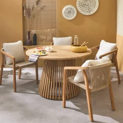 Mesa de jantar em madeira de 4 lugares