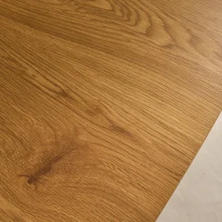 Mesa de jantar quadrada efeito madeira com pés de metal para 4 lugares