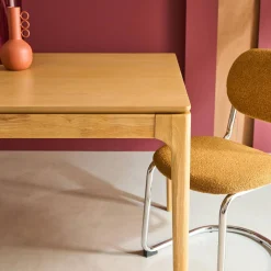 Mesa de jantar retangular de madeira de seringueira e folheado de freixo para 8 lugares
