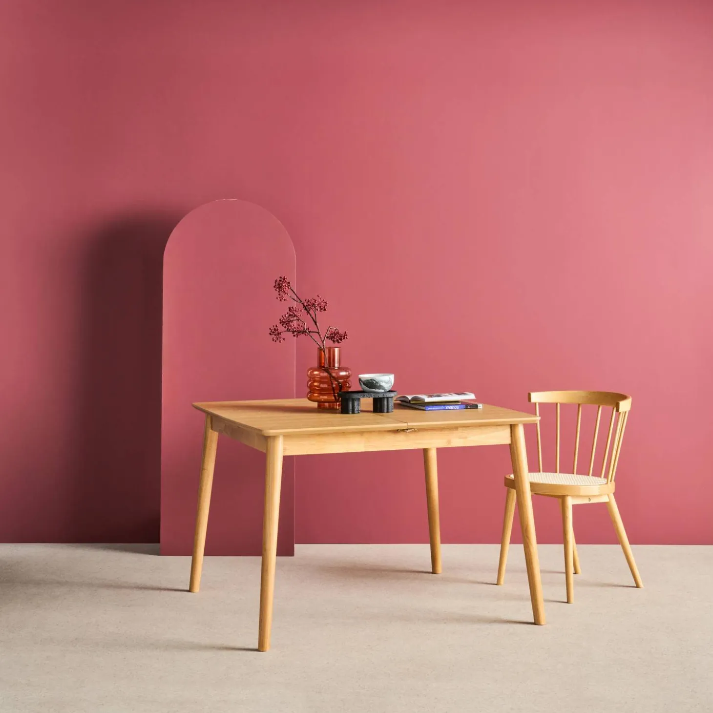Mesa de jantar retangular extensível em madeira, 4-6 lugares