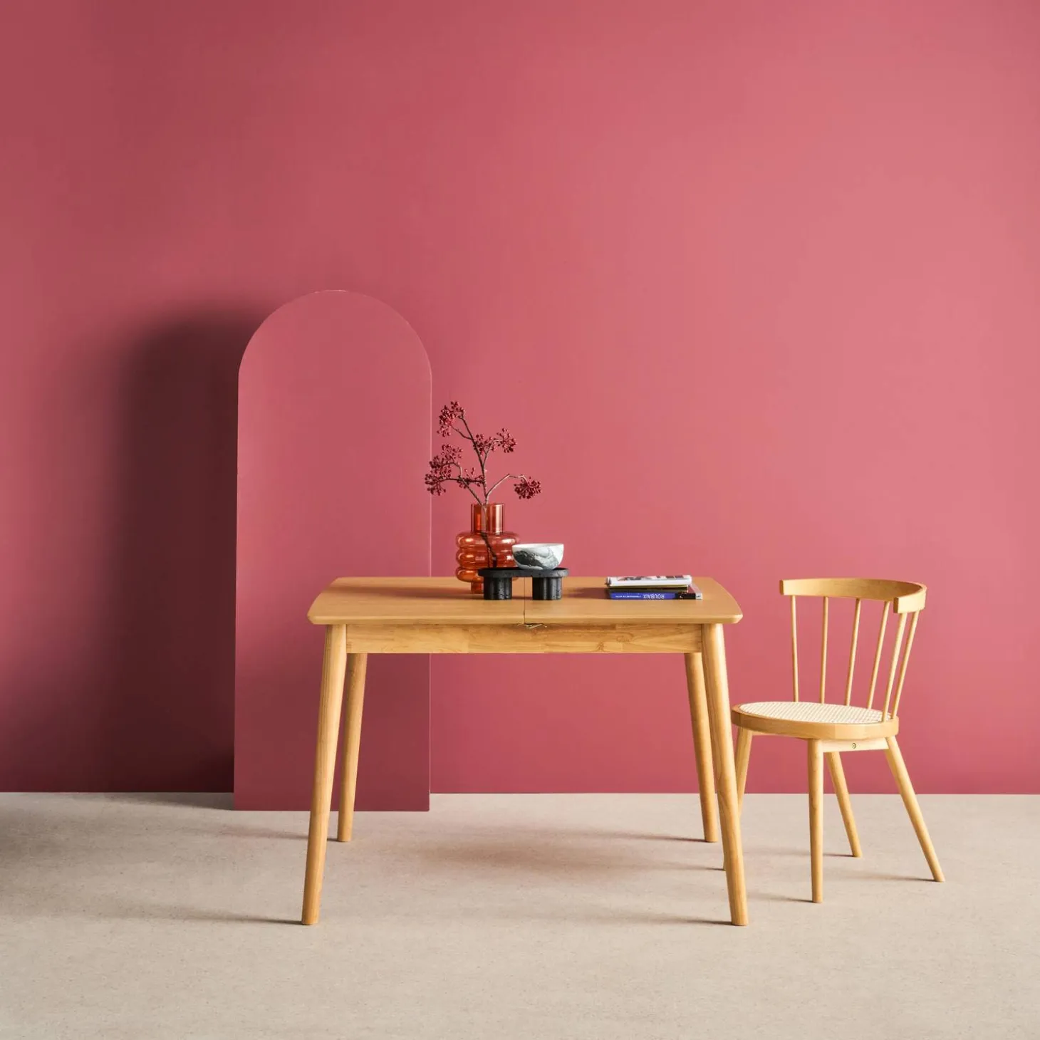 Mesa de jantar retangular extensível em madeira, 4-6 lugares