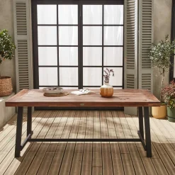 Mesa de madeira e metal para interior/exterior, 6-8 lugares