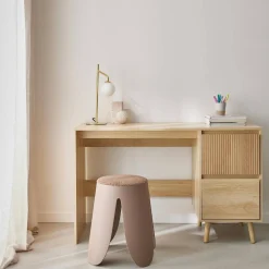 Mesa escandinava de madeira com 2 gavetas