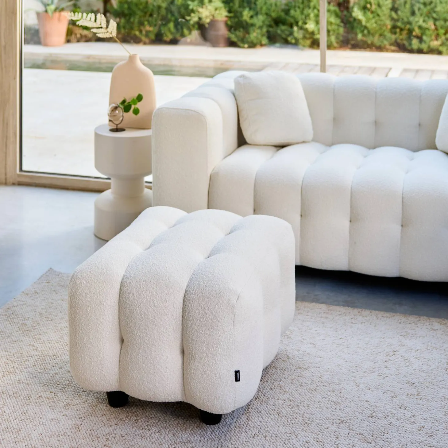 Pouf, banquinho boucle texturada para sofá 2 lugares