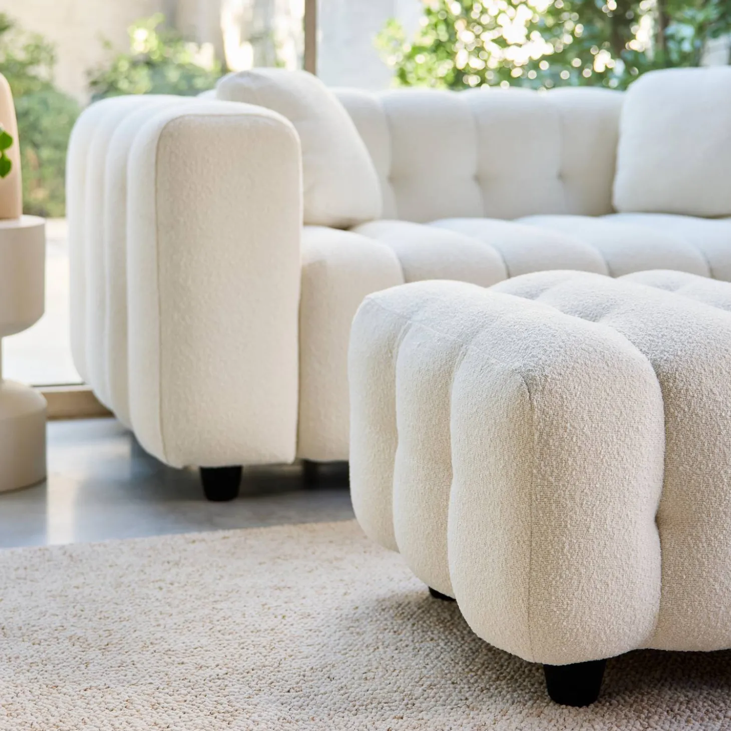 Pouf, banquinho boucle texturada para sofá 2 lugares