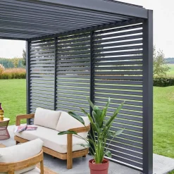 Pérgola bioclimática em alumínio 3x4 + 3 persianas de 1.3m