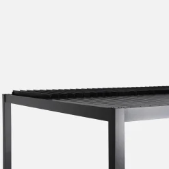 Pérgola bioclimática em alumínio e aço 3x3m com lâminas ajustáveis