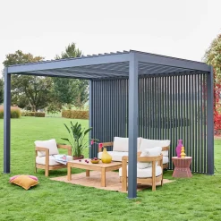 Pérgola bioclimática em alumínio 3x4m + 3 persianas verticais 1,3m