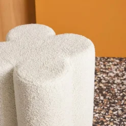 Pufe banqueta trevo bouclé