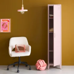Roupeiro industrial em metal com 4 espaços de armazenamento