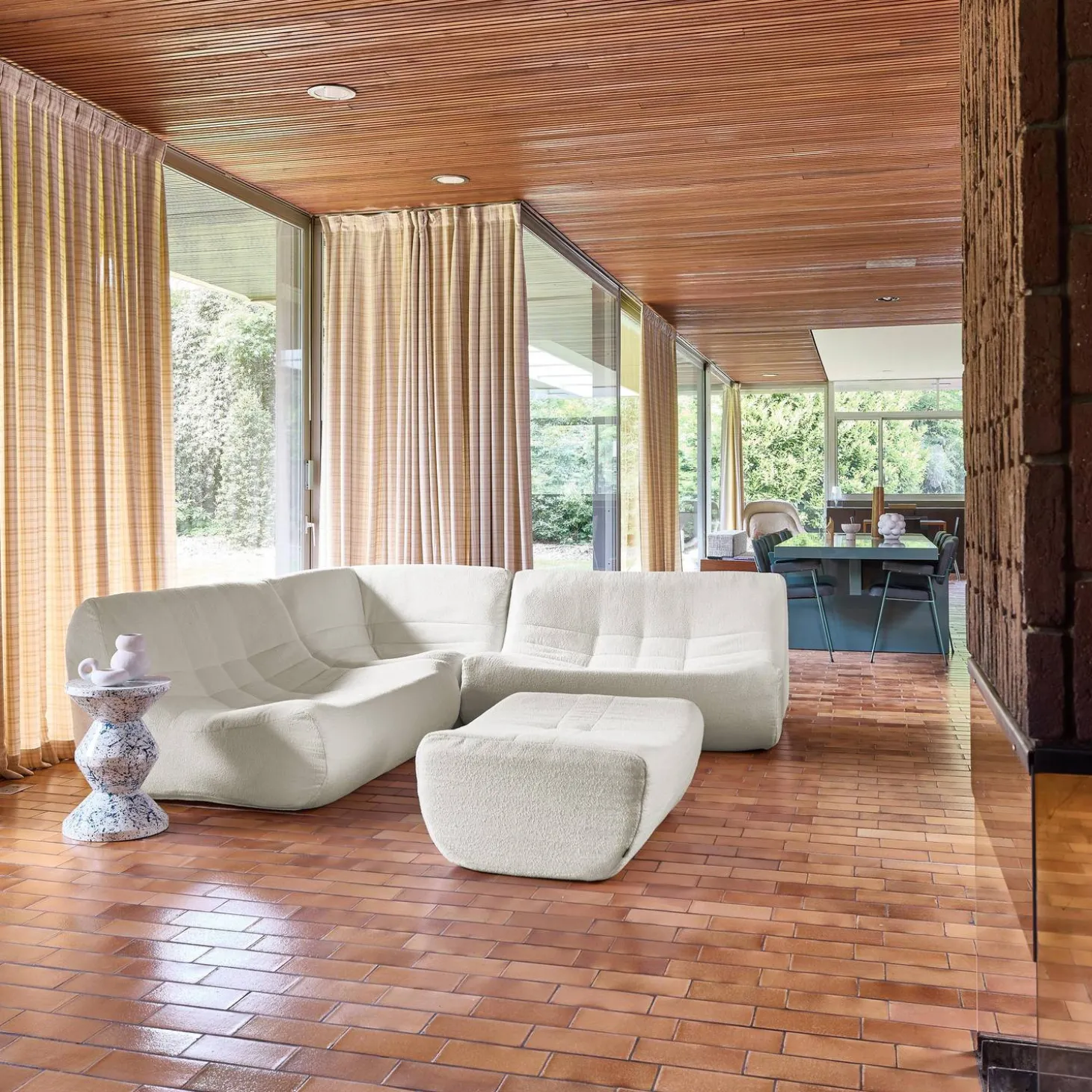 Sofá de canto modular com apoio para os pés em tecido bouclé, 5 lugares