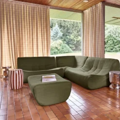 Sofá de canto modular com apoio para os pés em tecido bouclé, 5 lugares