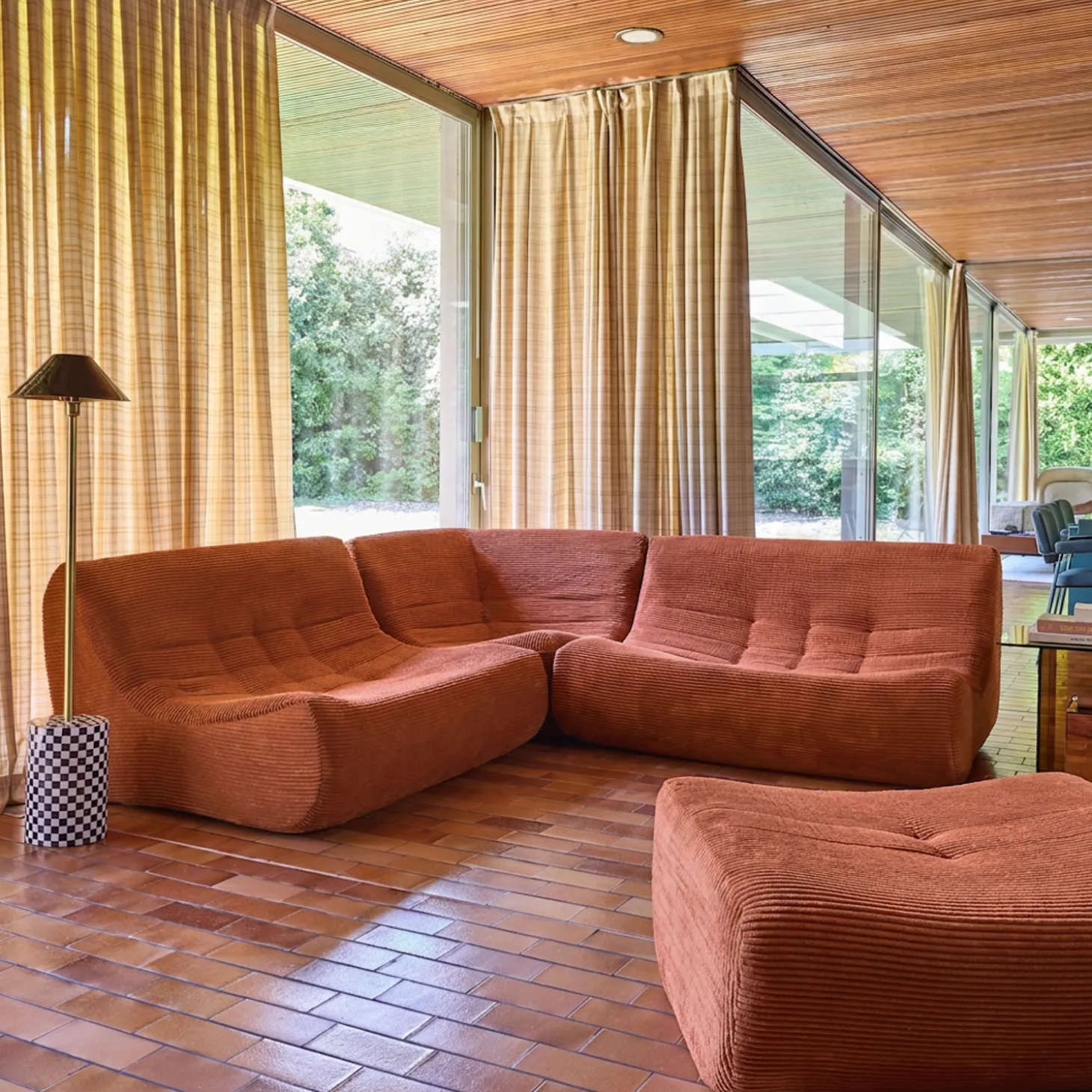 Sofá de canto modular com apoio para os pés em veludo canelado, 5 lugares