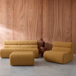 Sofá modular com apoio para os pés em tecido bouclé, 3 lugares