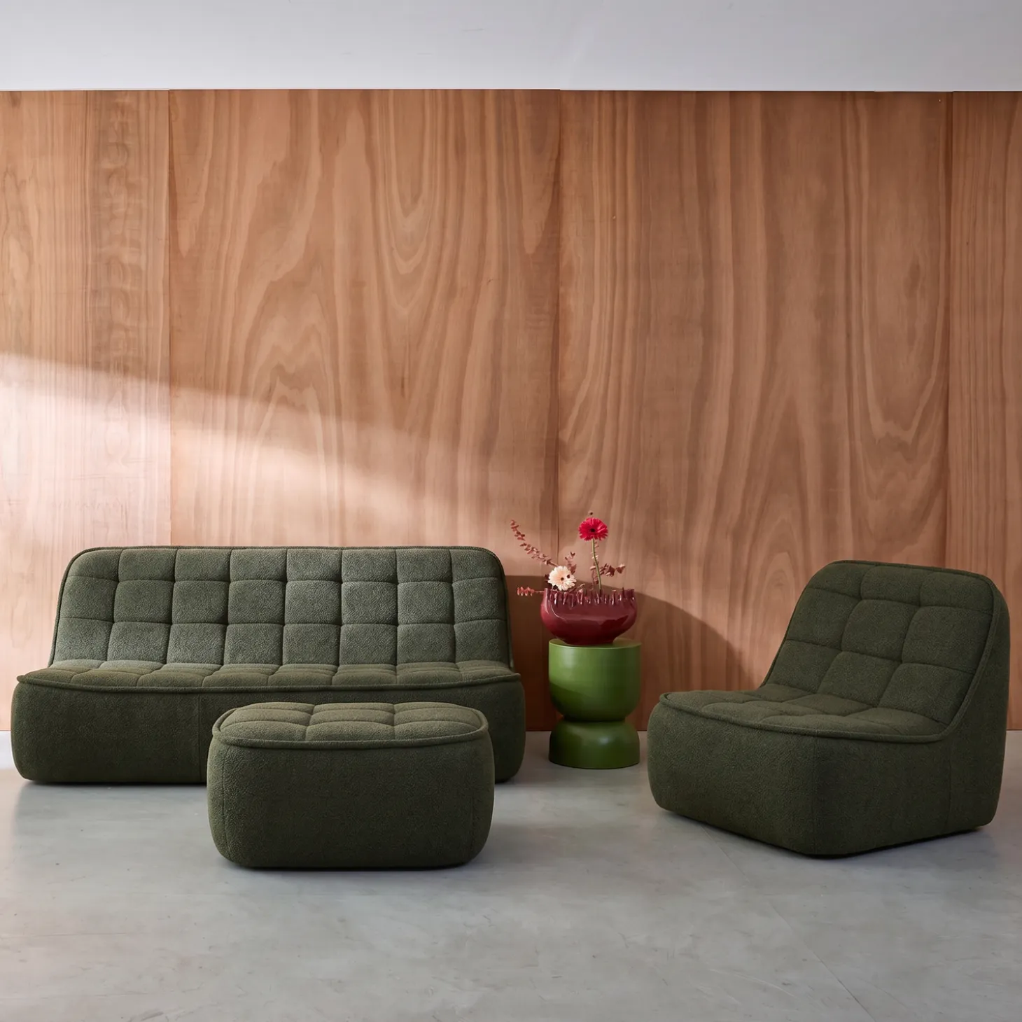Sofá modular em tecido bouclé com apoio para os pés , 3 lugares