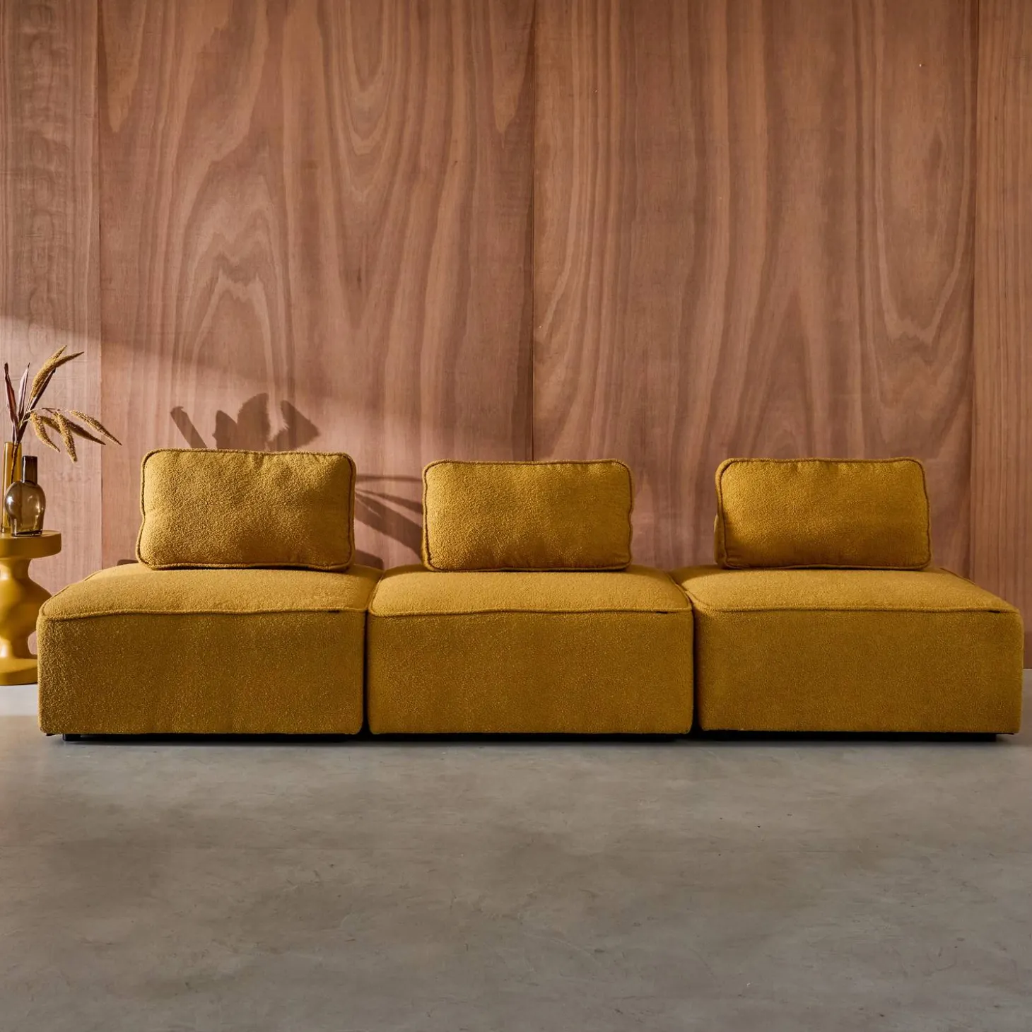 Sofá modular em tecido boucle de 3 lugares