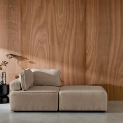 Sofá modular em tecido boucle de 2 lugares