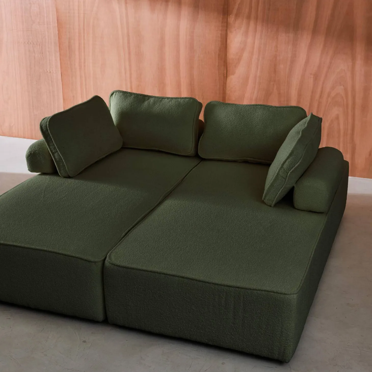 Sofá modular em tecido boucle de 4 lugares