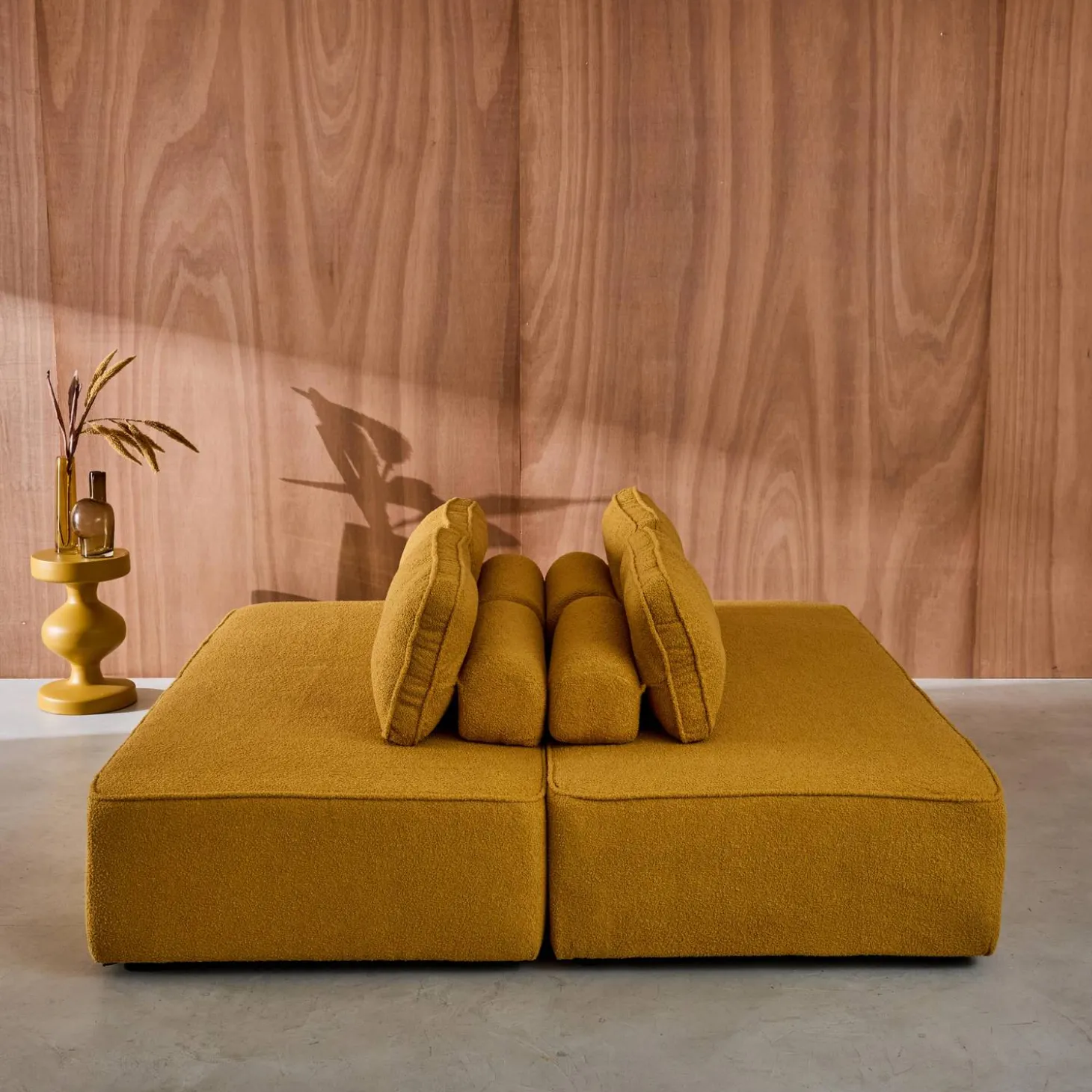 Sofá modular em tecido boucle de 4 lugares