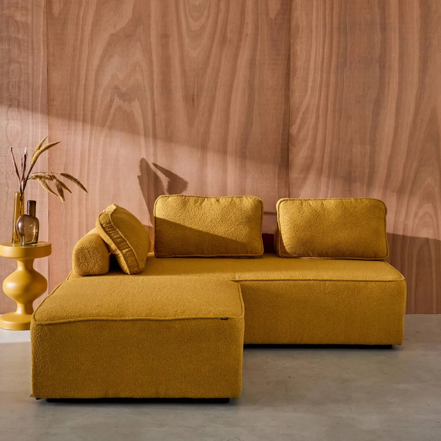 Sofá modular em tecido boucle de 3 lugares