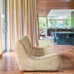 Sofá modular em veludo canelado, 3 lugares
